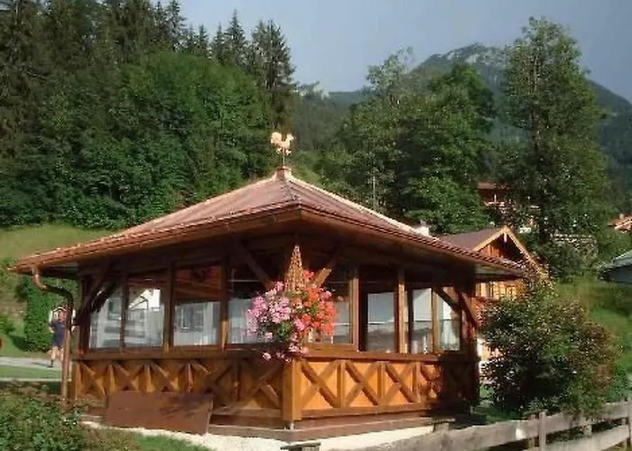 Mit Balkon In Guter Ausflugslage By Interhome شقة